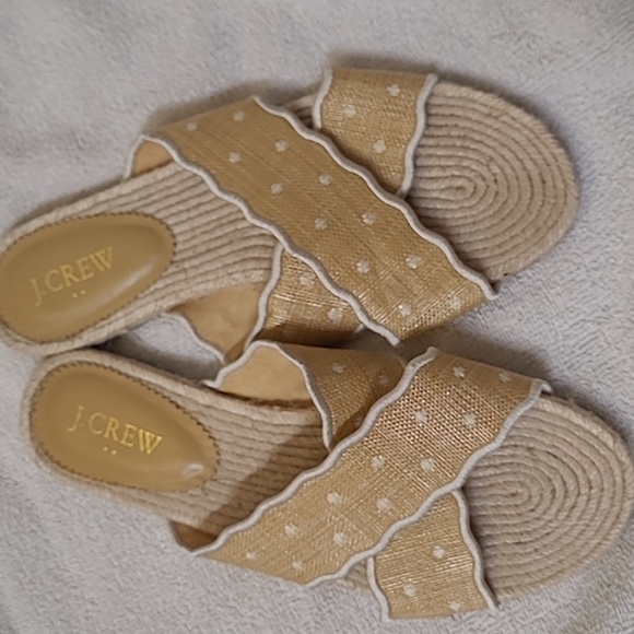J. Crew Women's Gold and‎ Cream Sandals zise used good condition. - Picture 5 of 10